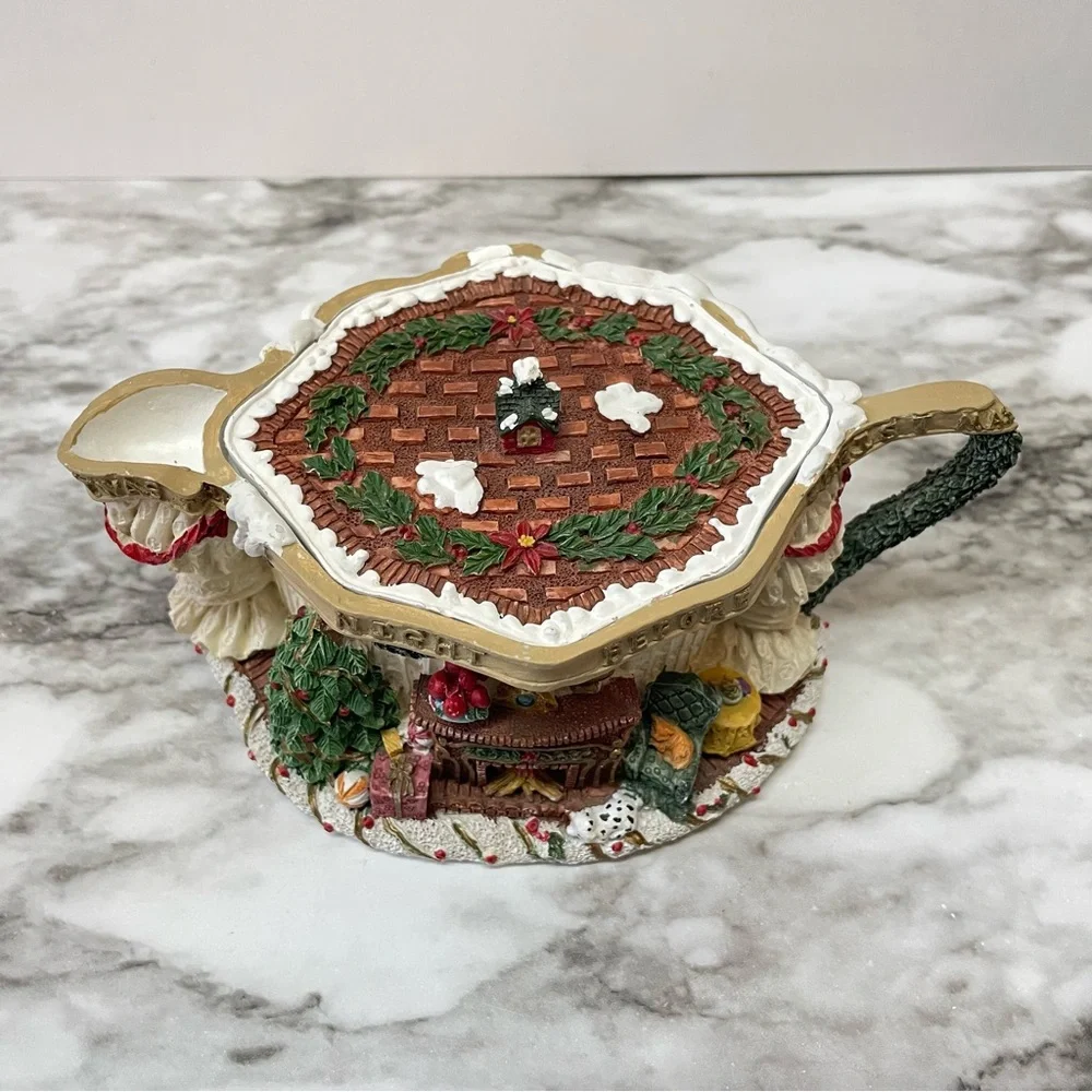 Vintage Popular Imports 1996 Twas The Night Before Christmas Teapot & Figurines